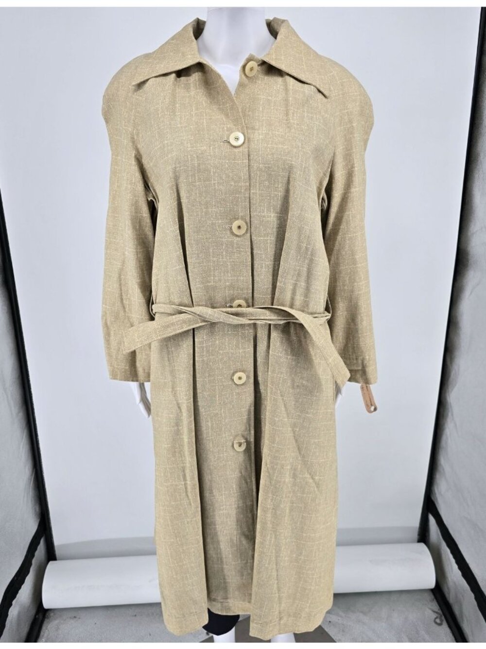 Vintage Early 1970s Beige Linen-Look Belted Coat w/ Botanical Print Lining (L)